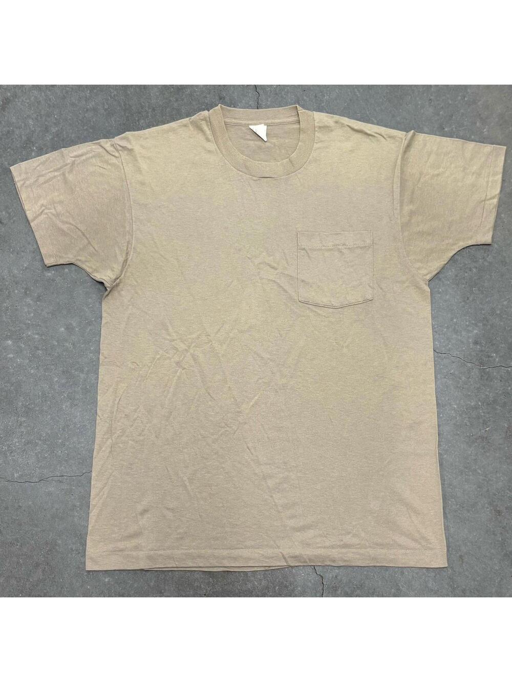 VNTG Fruit of The Loom Pocket T Shirt